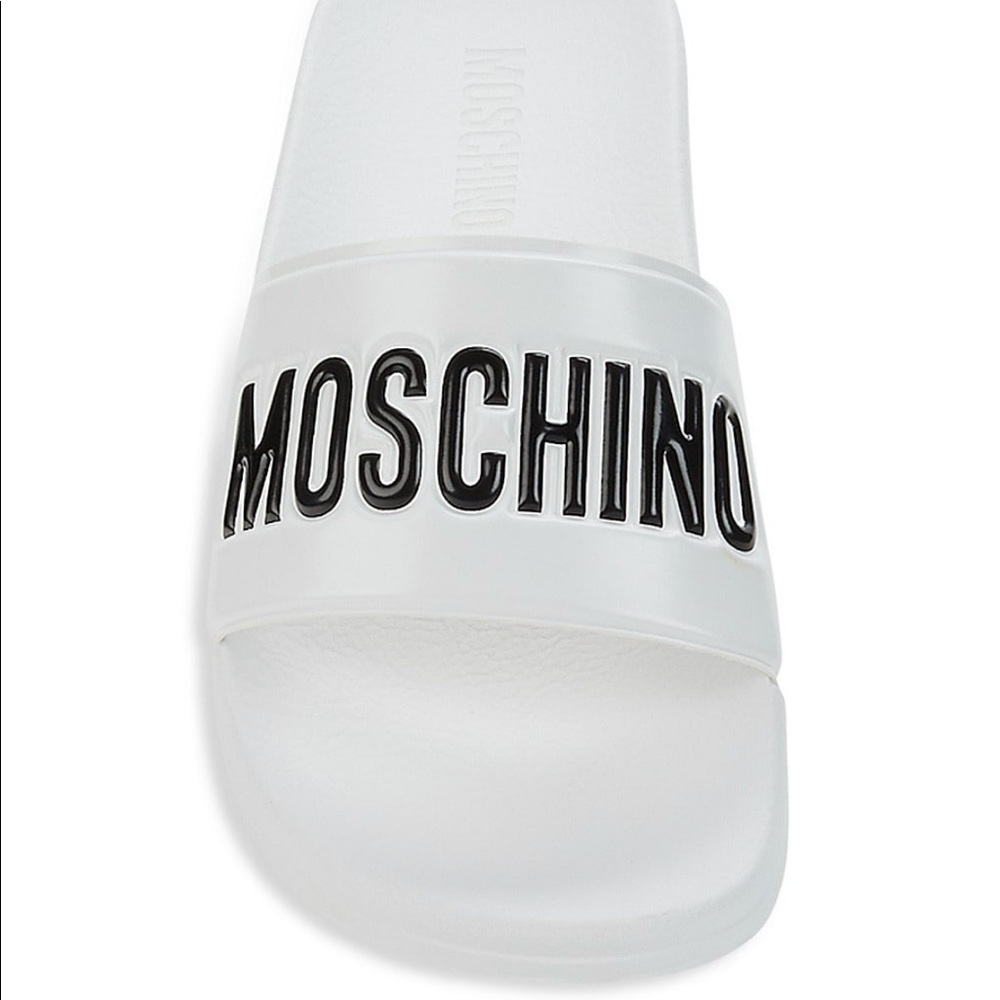 Moschino pool slides - Picture 2 of 3